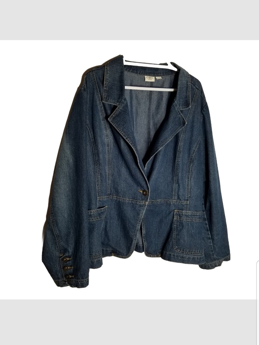 Cato Woman Blue Denim Jacket Women's Size 26/28W Cotton Blend Intended Fade